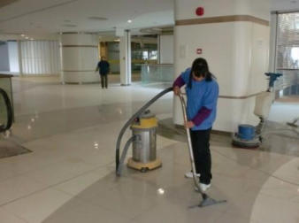 開荒保潔 新居入伙與物業(yè)保潔托管的關(guān)鍵第一步